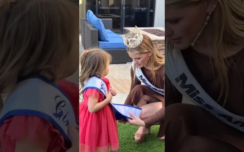 Meet and greet the delegates from #MissArizona with Miss America Meet and greet the delegates from #MissArizona with Miss America