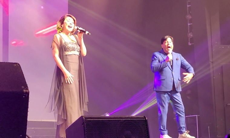 Pops & Martin performs at Miss Filipina International Beauty Pageant Pops & Martin performs at Miss Filipina International Beauty Pageant