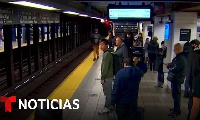 Una joven de 18 años muere tras caer a los rieles del metro de Nueva York | Noticias Telemundo Una joven de 18 años muere tras caer a los rieles del metro de Nueva York | Noticias Telemundo