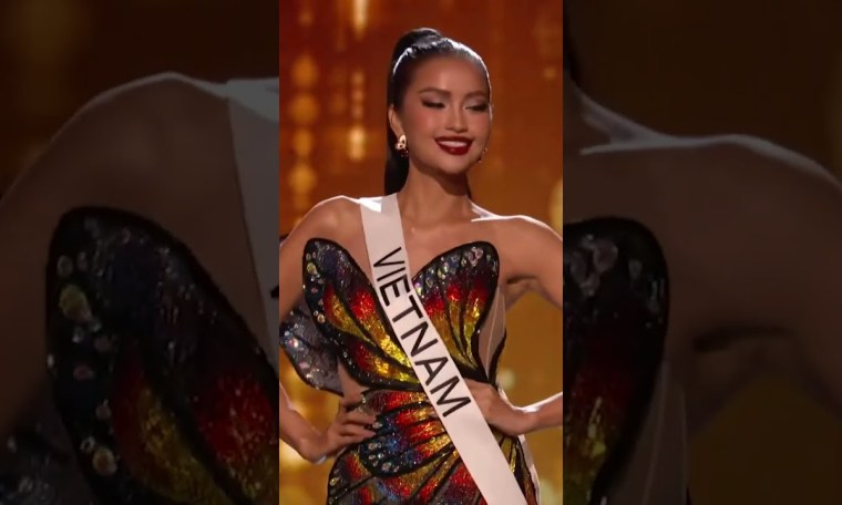 Miss Universe Vietnam Preliminary Evening Gown (71st MISS UNIVERSE) Miss Universe Vietnam Preliminary Evening Gown (71st MISS UNIVERSE)