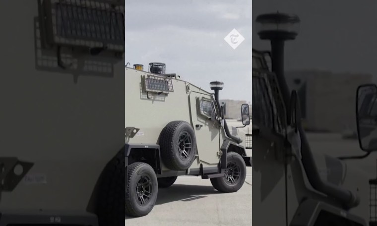 US military aircraft delivers armoured jeeps to Israel US military aircraft delivers armoured jeeps to Israel