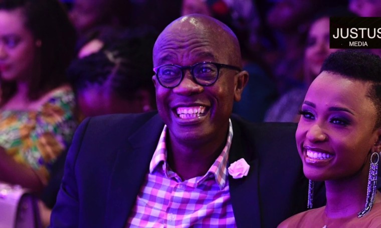 Miss Universe 2019 Zozibini Tunzi IN Photos with Family #justusmedia Miss Universe 2019 Zozibini Tunzi IN Photos with Family #justusmedia