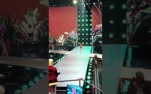 Miss Universe 2018 Catriona Gray Swimsuit Competition Miss Universe 2018 Catriona Gray Swimsuit Competition