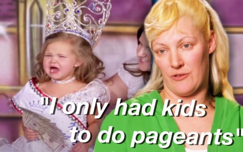 PAGEANT MOMS HAVE LOST IT (2) PAGEANT MOMS HAVE LOST IT (2)