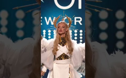 Miss Universe Ukraine National Costume (71st MISS UNIVERSE) Miss Universe Ukraine National Costume (71st MISS UNIVERSE)