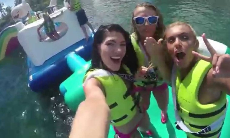 2015 MISS TEEN USA – Obstacle Course 2015 MISS TEEN USA – Obstacle Course