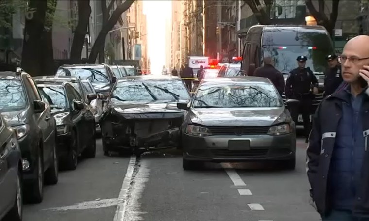NYPD officer injured after driver flees traffic stop 3 times NYPD officer injured after driver flees traffic stop 3 times