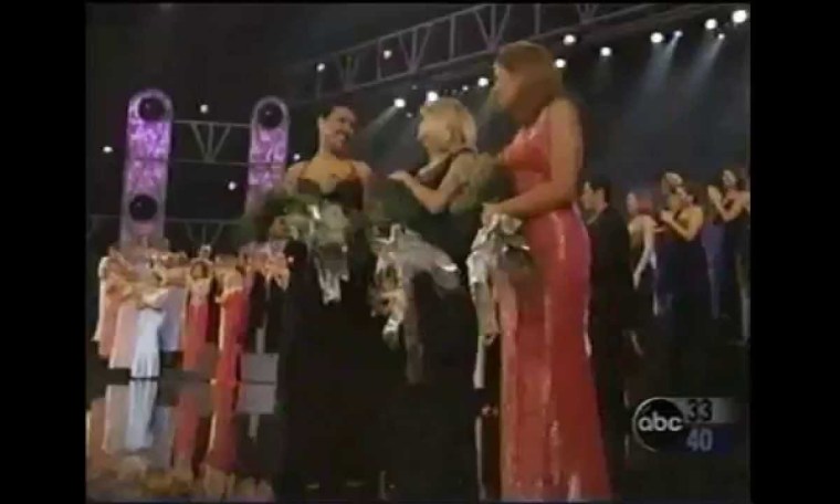 Miss America 2001- Crowning: Angela Perez Baraquio, Miss Hawaii Miss America 2001- Crowning: Angela Perez Baraquio, Miss Hawaii