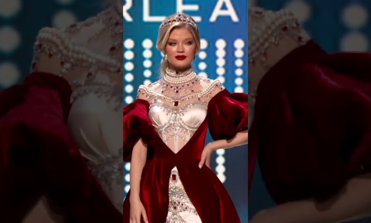 Miss Universe Russia National Costume (71st MISS UNIVERSE) Miss Universe Russia National Costume (71st MISS UNIVERSE)
