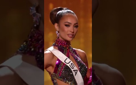 Miss Universe USA Preliminary Evening Gown (71st MISS UNIVERSE) Miss Universe USA Preliminary Evening Gown (71st MISS UNIVERSE)