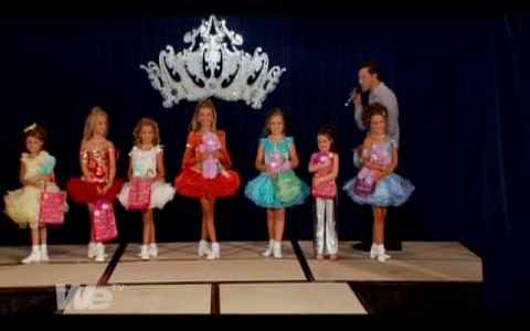 The "Sultan of Sequins" Gives Advice on Choosing Pageant Attire! The "Sultan of Sequins" Gives Advice on Choosing Pageant Attire!