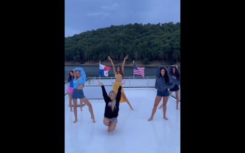Miss USA and Miss Teen USA Perform a Dance Routine to “Stand Up” by Higher Hill Miss USA and Miss Teen USA Perform a Dance Routine to “Stand Up” by Higher Hill