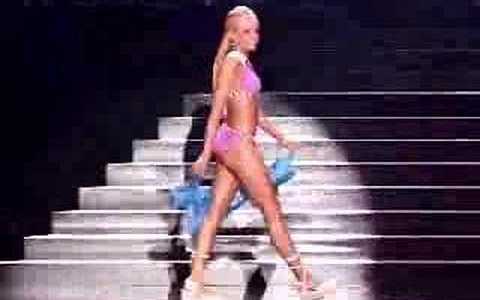 Miss Teen USA 2006 Swimsuit prelims – Connecticut Miss Teen USA 2006 Swimsuit prelims – Connecticut