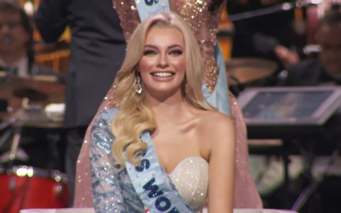 70th Miss World CROWNING of Karolina Bielawska 70th Miss World CROWNING of Karolina Bielawska