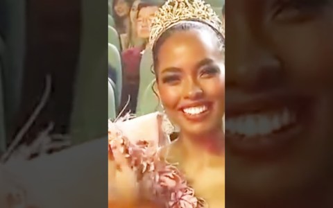 Catriona Gray and Chelsea Manalo: A Color Transformation | Miss Universe Philippines 2024 Catriona Gray and Chelsea Manalo: A Color Transformation | Miss Universe Philippines 2024