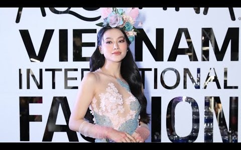 Nhan sắc cực phẩm, “đỉnh chóp” của Miss Earth 2018 PHƯƠNG KHÁNH tại sự kiện thảm đỏ | BÍ MẬT VBIZ Nhan sắc cực phẩm, “đỉnh chóp” của Miss Earth 2018 PHƯƠNG KHÁNH tại sự kiện thảm đỏ | BÍ MẬT VBIZ