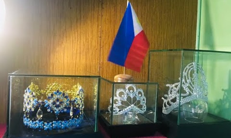 Miss Universe & Miss World Crown Collections of Alexyz Arcilla Miss Universe & Miss World Crown Collections of Alexyz Arcilla