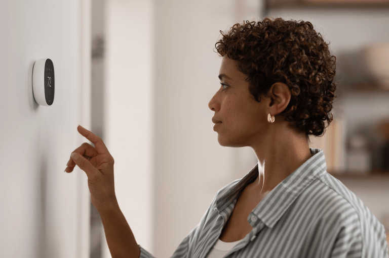 Ecobee’s Smart Thermostat Essential is packed with features but still affordable Ecobee’s Smart Thermostat Essential is packed with features but still affordable
