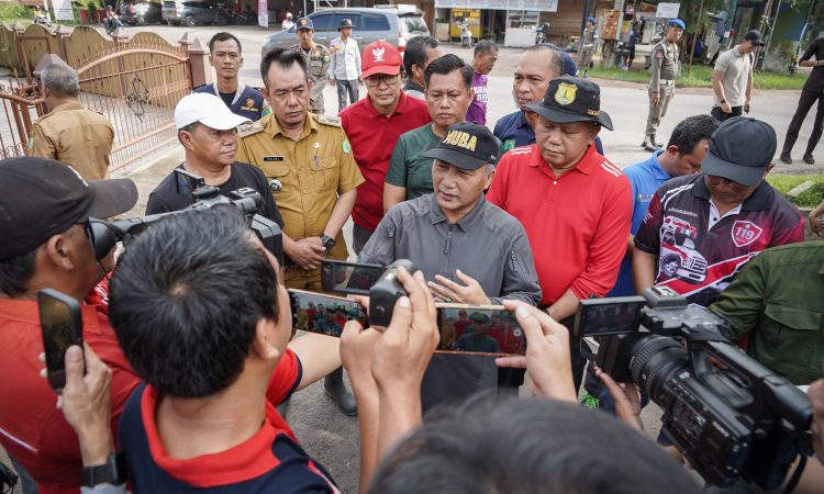 Tuntas, Pj Bupati Apriyadi Buat Semua Daerah di Muba Dialiri Listrik Tuntas, Pj Bupati Apriyadi Buat Semua Daerah di Muba Dialiri Listrik