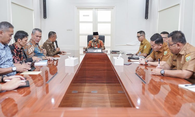 Pj Bupati Apriyadi Hibahkan Lahan untuk Pendirian Kantor Samsat Muba II Pj Bupati Apriyadi Hibahkan Lahan untuk Pendirian Kantor Samsat Muba II