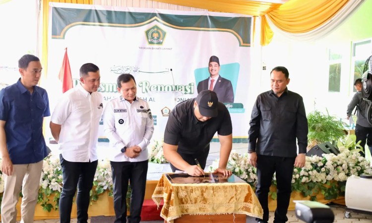 Ketua DPRD Sumsel Hadiri Peresmian Renovasi Madrasah Ibtidaiyah Al Wathoniyah SU 1 Palembang Ketua DPRD Sumsel Hadiri Peresmian Renovasi Madrasah Ibtidaiyah Al Wathoniyah SU 1 Palembang