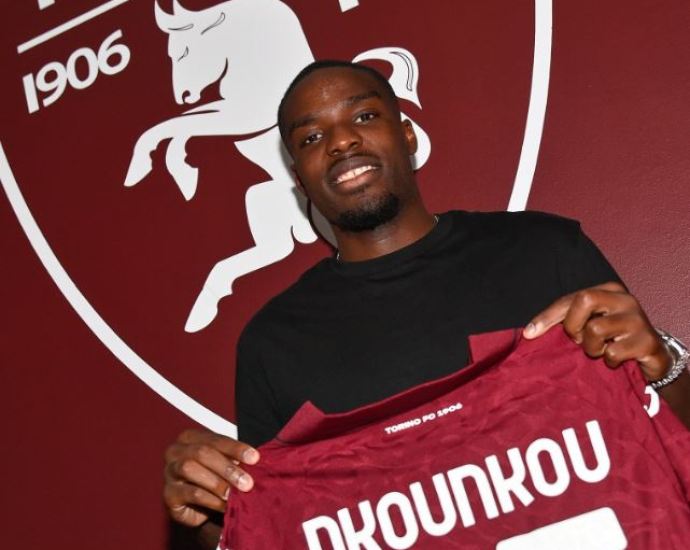 Niels Nkounkou Joins Torino FC on Loan from Eintracht Frankfurt Niels Nkounkou Joins Torino FC on Loan from Eintracht Frankfurt