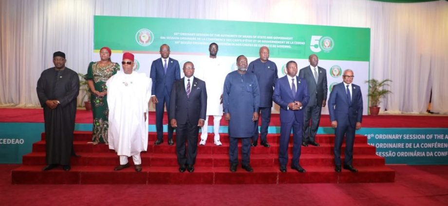 68e sommet de la CEDEAO : un réveil sous pression 68e sommet de la CEDEAO : un réveil sous pression