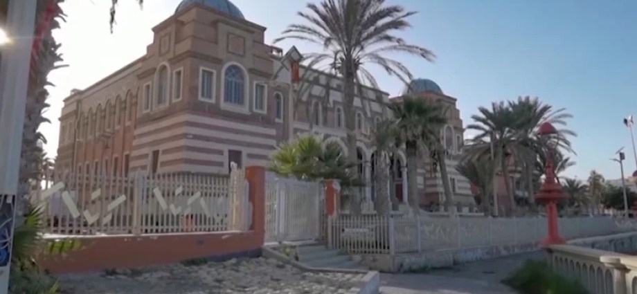 Libyan Central Bank Slashes Dinar Value by 13.3% Amid Economic Crisis Libyan Central Bank Slashes Dinar Value by 13.3% Amid Economic Crisis