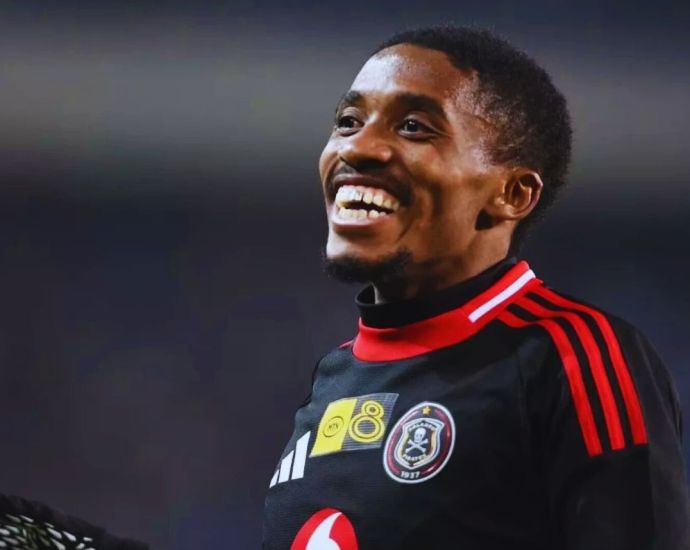 Is Monnapule Saleng set for a comeback at Orlando Pirates? Is Monnapule Saleng set for a comeback at Orlando Pirates?