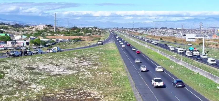 Cape Town N2 Highway Chaos: Major Protests Disrupt Traffic, Risk Flight Delays Cape Town N2 Highway Chaos: Major Protests Disrupt Traffic, Risk Flight Delays