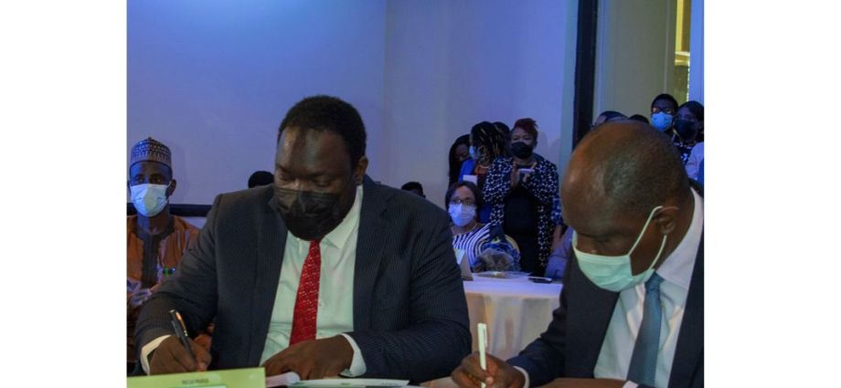 Photo credit: pmnewsnigeria.com AFEX partners SWAgCo, Ogun State to develop staple crop zon…