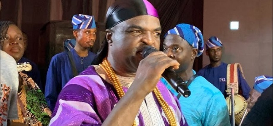 Thugs attack fuji star Obesere, destroy equipment at Ondo burial ceremony Thugs attack fuji star Obesere, destroy equipment at Ondo burial ceremony