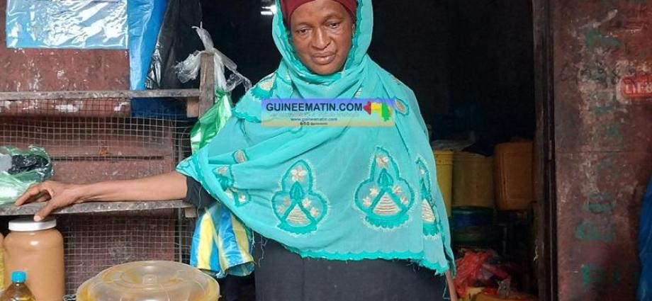 Dur de vivre à Conakry : un bidon d’huile rouge vendu à 320 mille, le sac de piment à plus d’un million GNF Dur de vivre à Conakry : un bidon d’huile rouge vendu à 320 mille, le sac de piment à plus d’un million GNF