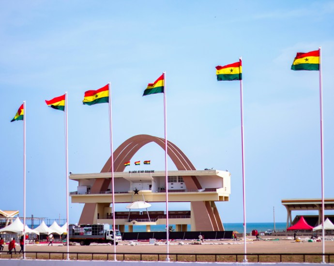 Ghana Embassy in Washington DC Reopens, Issues 800+ Visas on First Day Ghana Embassy in Washington DC Reopens, Issues 800+ Visas on First Day