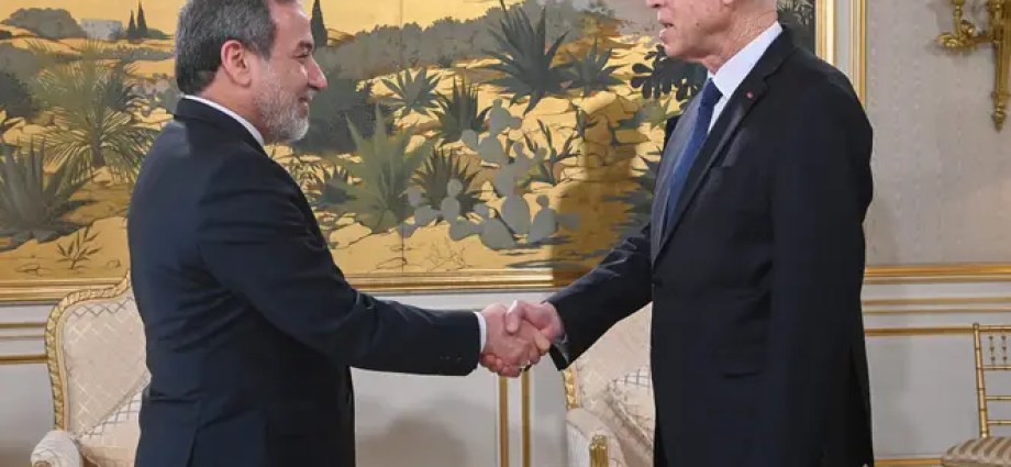 Tunisia and Iran Forge Closer Ties Amid Regional Tensions Tunisia and Iran Forge Closer Ties Amid Regional Tensions