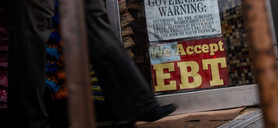 SNAP Cuts Threaten Food Security for College Students as Government Shutdown Continues SNAP Cuts Threaten Food Security for College Students as Government Shutdown Continues