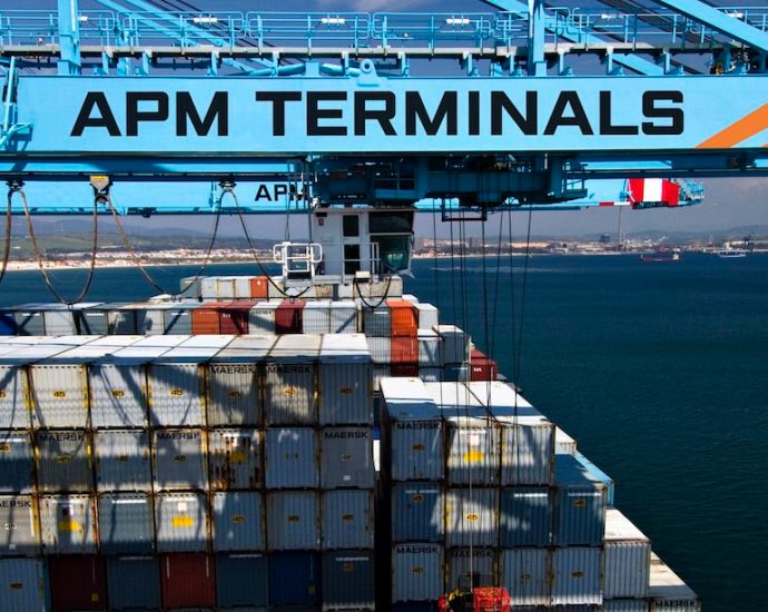 APM Terminal agrees to review 25 yrs deal APM Terminal agrees to review 25 yrs deal