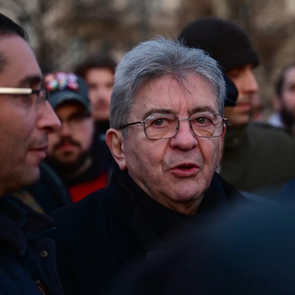Le peuple vénézuélien doit se défendre « s’il le faut les armes à la main », estime Jean-Luc Mélenchon Le peuple vénézuélien doit se défendre « s’il le faut les armes à la main », estime Jean-Luc Mélenchon