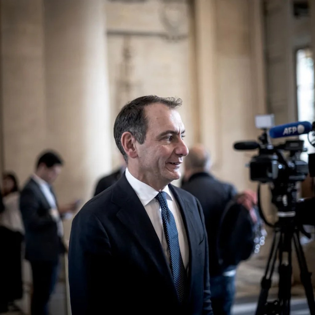 « Si vous voulez lapider les homosexuels, votez LFI »: vives tensions à l’Assemblée après des propos du député RN Laurent Jacobelli « Si vous voulez lapider les homosexuels, votez LFI »: vives tensions à l’Assemblée après des propos du député RN Laurent Jacobelli