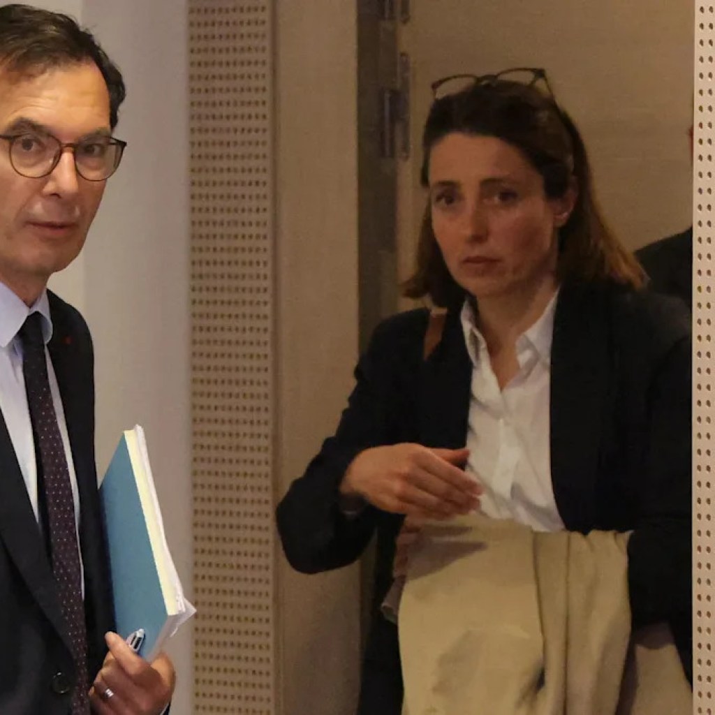 Pas de nouveau jour férié en France selon le gouvernement qui écarte le 8 mars voulu par la CGT Pas de nouveau jour férié en France selon le gouvernement qui écarte le 8 mars voulu par la CGT