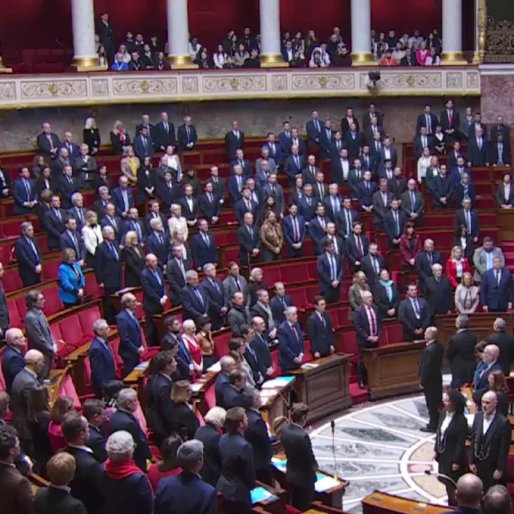Après la mort de Quentin Deranque, l’Assemblée nationale (divisée) observe une minute de silence Après la mort de Quentin Deranque, l’Assemblée nationale (divisée) observe une minute de silence