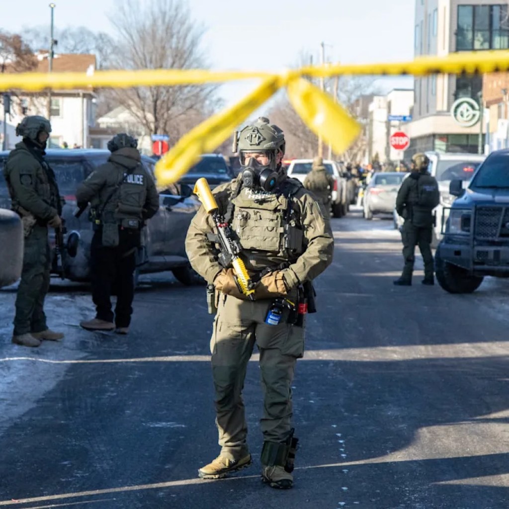 Les agents impliqués dans la mort d’Alex Pretti à Minneapolis ont été suspendus provisoirement Les agents impliqués dans la mort d’Alex Pretti à Minneapolis ont été suspendus provisoirement