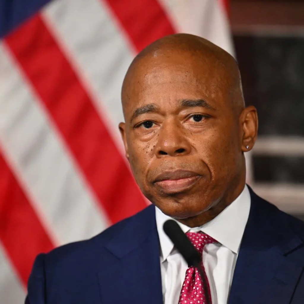 Le maire de New York abandonne la course à sa réélection et tacle le favori Zohran Mamdani Le maire de New York abandonne la course à sa réélection et tacle le favori Zohran Mamdani