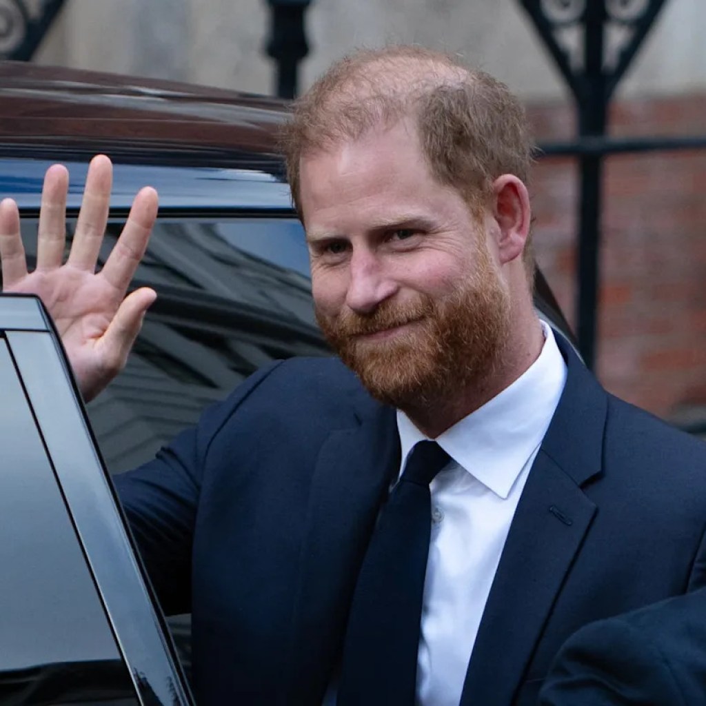Le prince Harry, de passage à Londres pour témoigner contre le Daily Mail, ne verra pas sa famille Le prince Harry, de passage à Londres pour témoigner contre le Daily Mail, ne verra pas sa famille