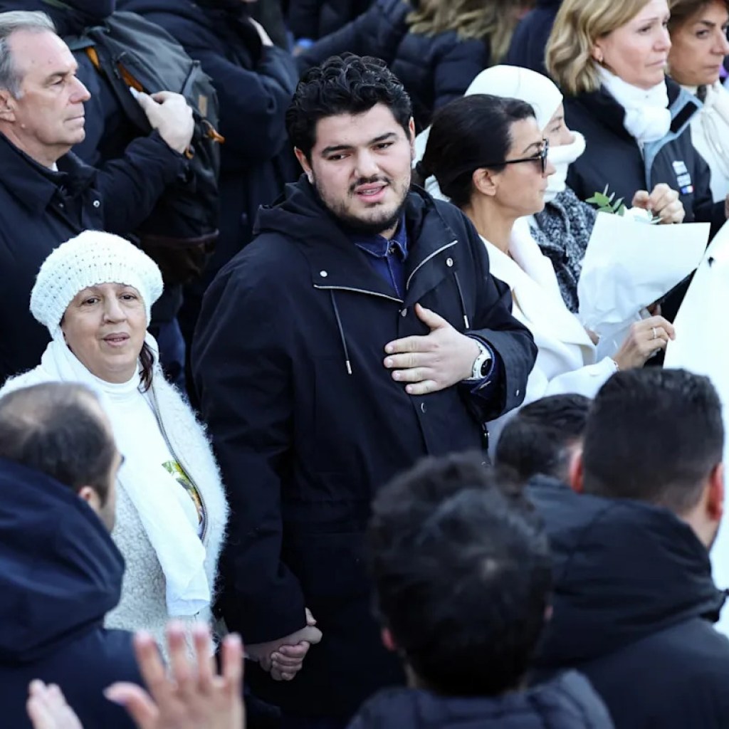 INFO BFMTV. Assassinat de Mehdi Kessaci: un journaliste, une magistrate et une ancienne secrétaire d’État sous protection policière INFO BFMTV. Assassinat de Mehdi Kessaci: un journaliste, une magistrate et une ancienne secrétaire d’État sous protection policière