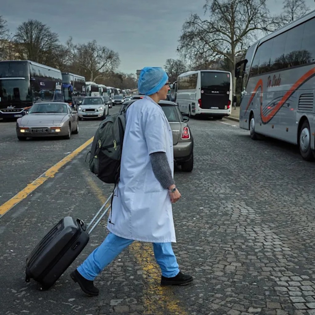 « Exil à Bruxelles » : une médecin nous explique cette opération coup de poing menée contre le gouvernement « Exil à Bruxelles » : une médecin nous explique cette opération coup de poing menée contre le gouvernement