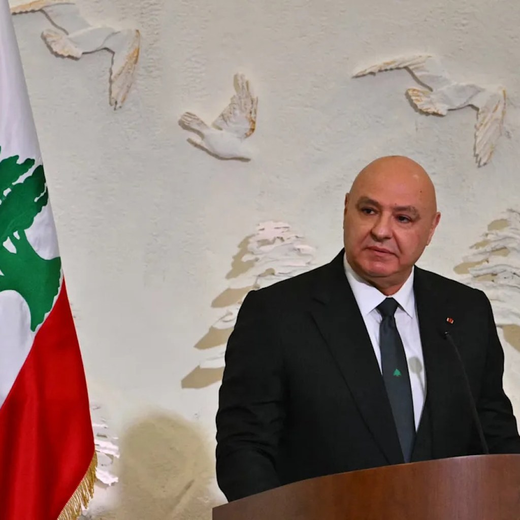 Guerre au Moyen-Orient: le Liban exhorte le Hezbollah « à remettre ses armes » et à stopper « ses activités militaires illégales » Guerre au Moyen-Orient: le Liban exhorte le Hezbollah « à remettre ses armes » et à stopper « ses activités militaires illégales »