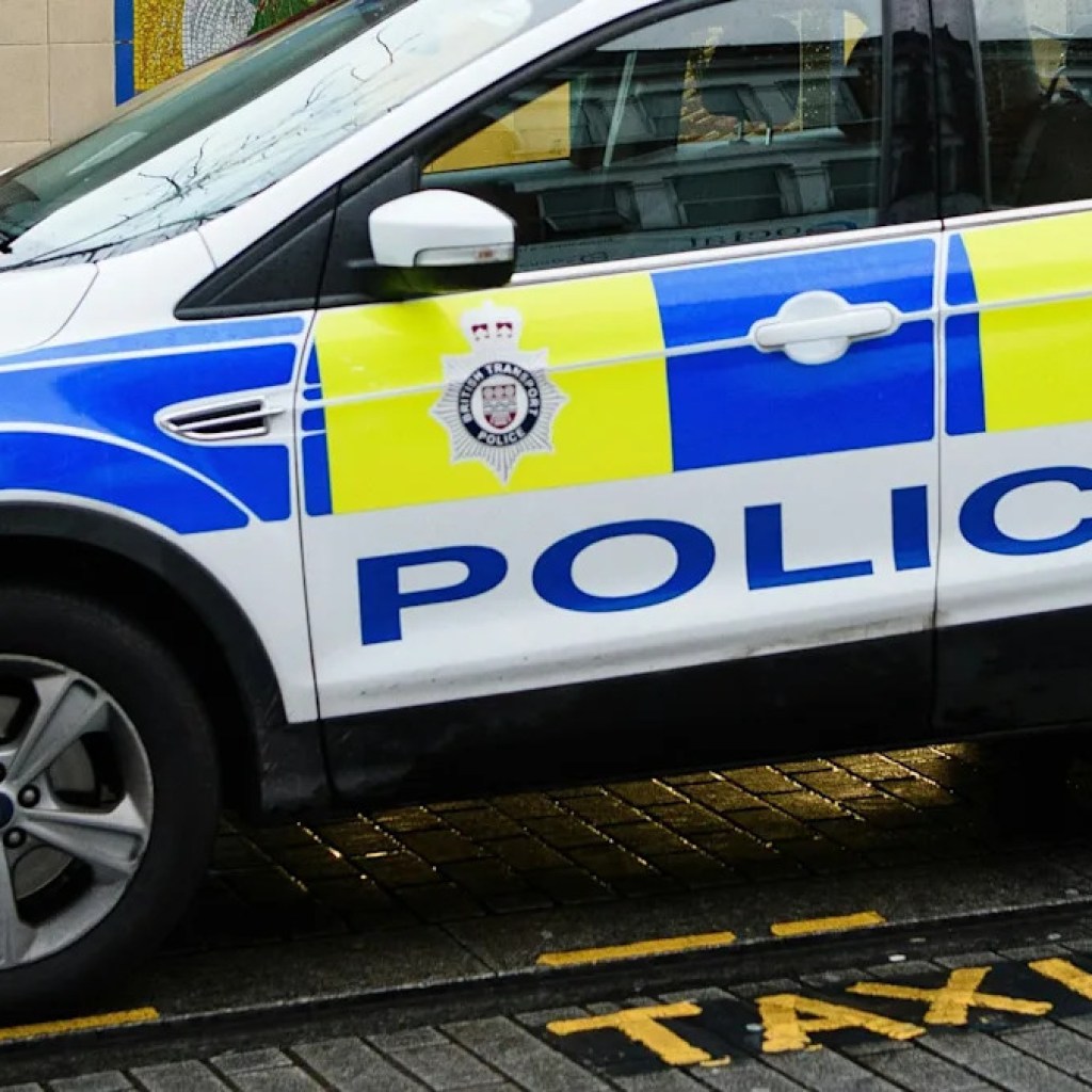 Un retraité britannique de 80 ans, qui avait gagné plus de deux millions d’euros au loto, condamné pour trafic de faux médicaments Un retraité britannique de 80 ans, qui avait gagné plus de deux millions d’euros au loto, condamné pour trafic de faux médicaments