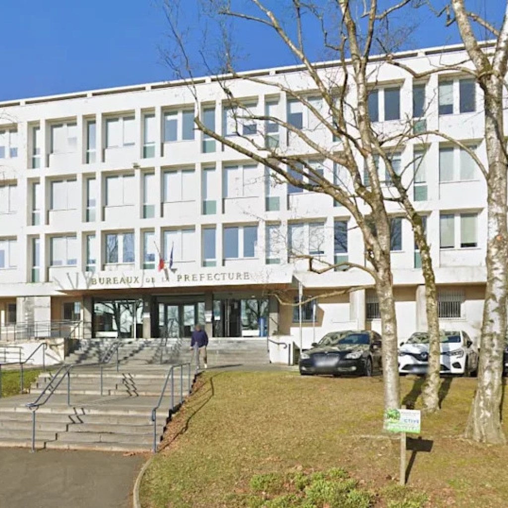 Un migrant meurt après avoir chuté d’un poids lourd dans le Pas-de-Calais Un migrant meurt après avoir chuté d’un poids lourd dans le Pas-de-Calais