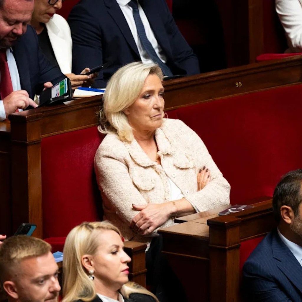 « Bloquons tout » le 10 septembre : le RN en décalage avec sa base sur le soutien au mouvement « Bloquons tout » le 10 septembre : le RN en décalage avec sa base sur le soutien au mouvement